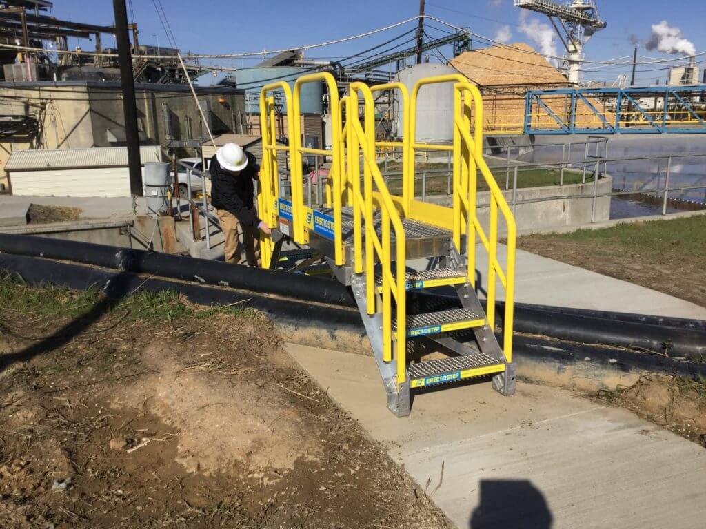 Erectastep crossover stairs over outdoor pipelines